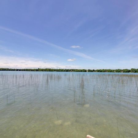 Lakefront Deer River Apt With Dock, Fire Pit And Patio Bagian luar foto