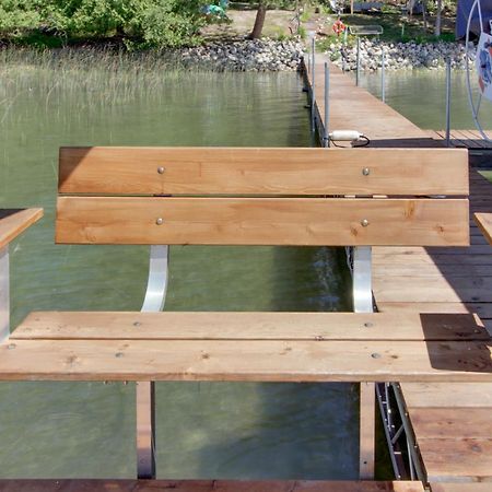 Lakefront Deer River Apt With Dock, Fire Pit And Patio Bagian luar foto