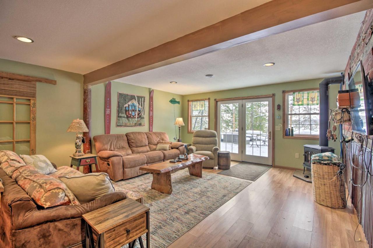 Lakefront Deer River Apt With Dock, Fire Pit And Patio Bagian luar foto