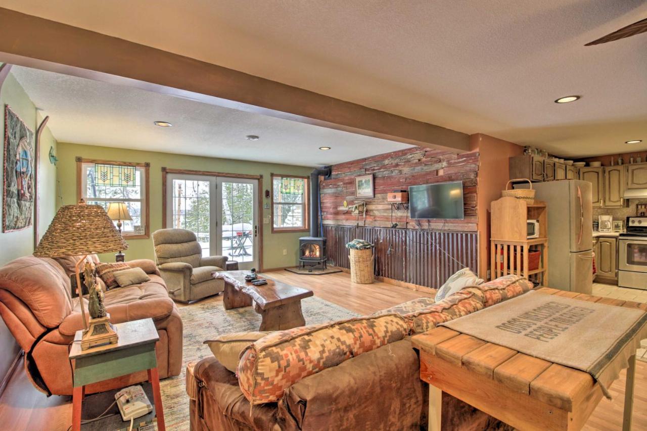 Lakefront Deer River Apt With Dock, Fire Pit And Patio Bagian luar foto