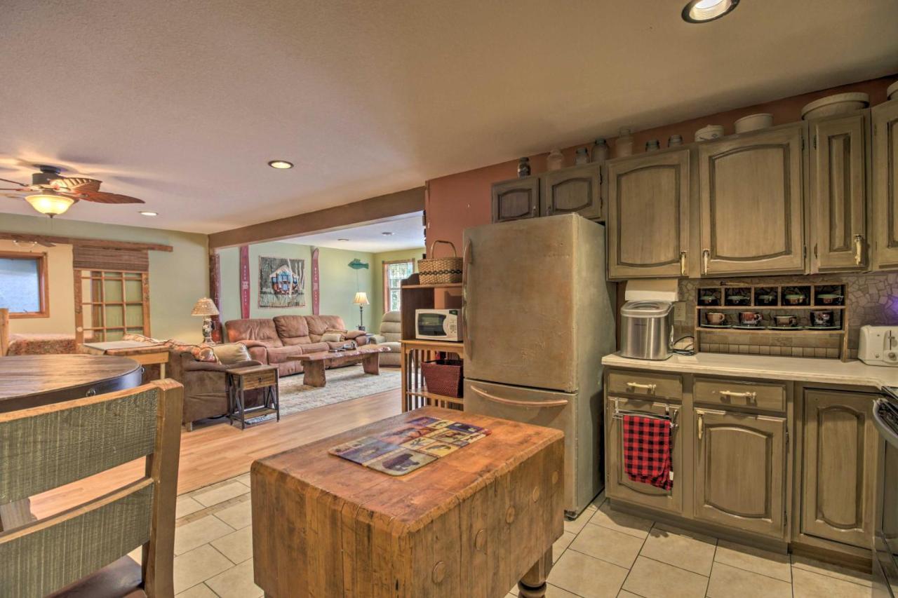 Lakefront Deer River Apt With Dock, Fire Pit And Patio Bagian luar foto