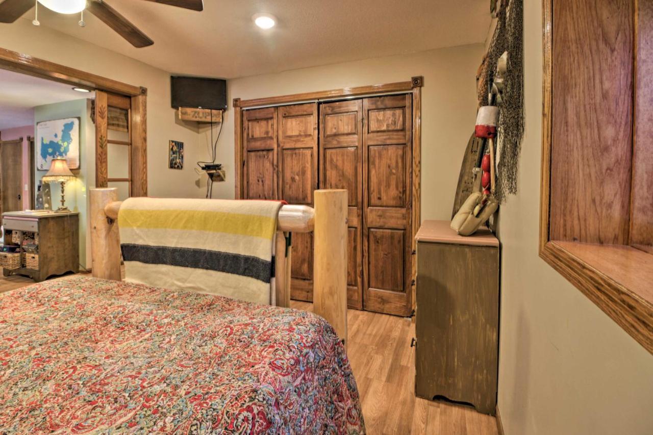 Lakefront Deer River Apt With Dock, Fire Pit And Patio Bagian luar foto