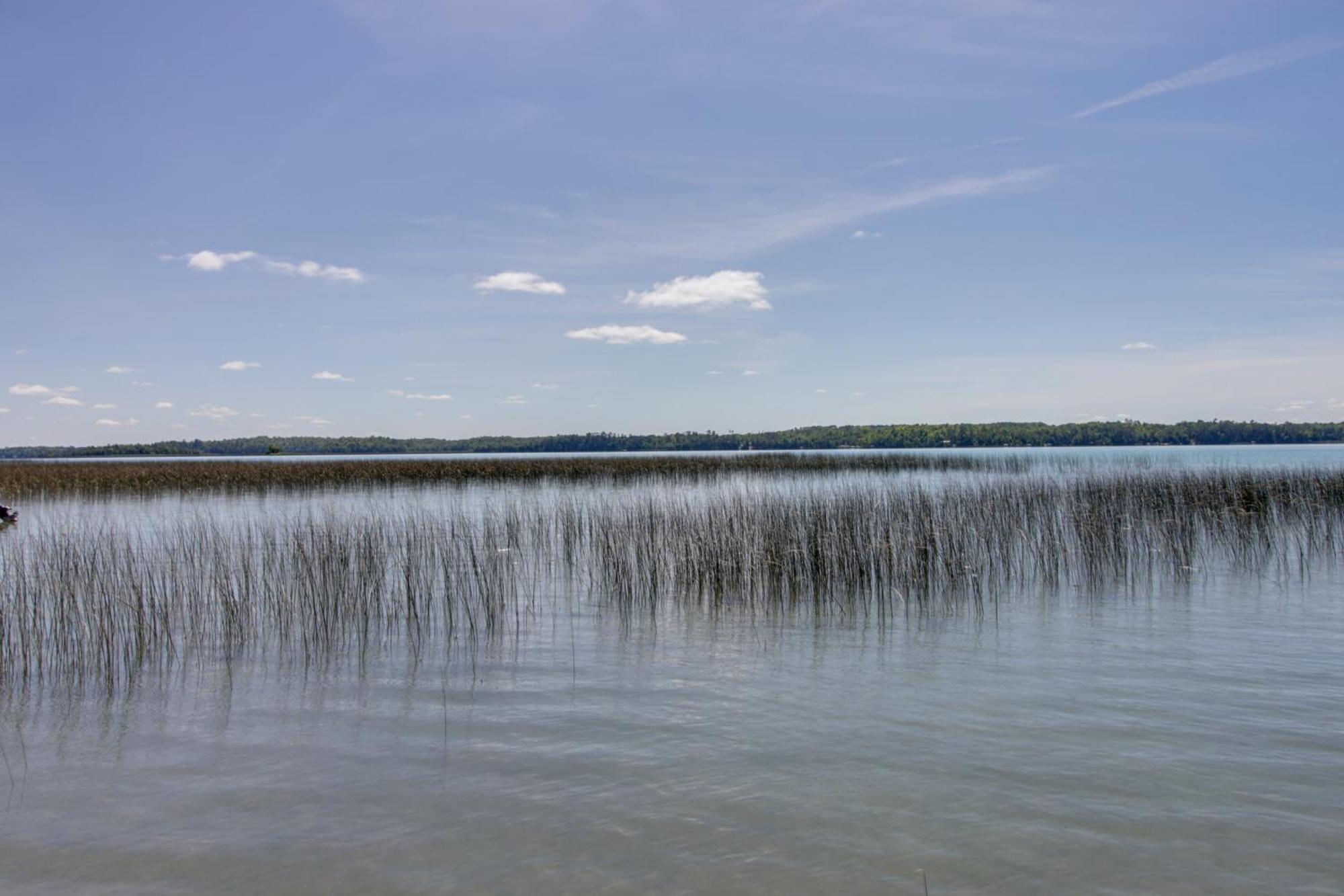 Lakefront Deer River Apt With Dock, Fire Pit And Patio Bagian luar foto
