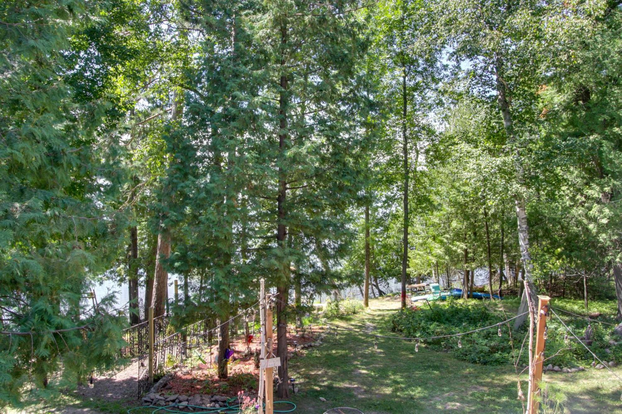 Lakefront Deer River Apt With Dock, Fire Pit And Patio Bagian luar foto