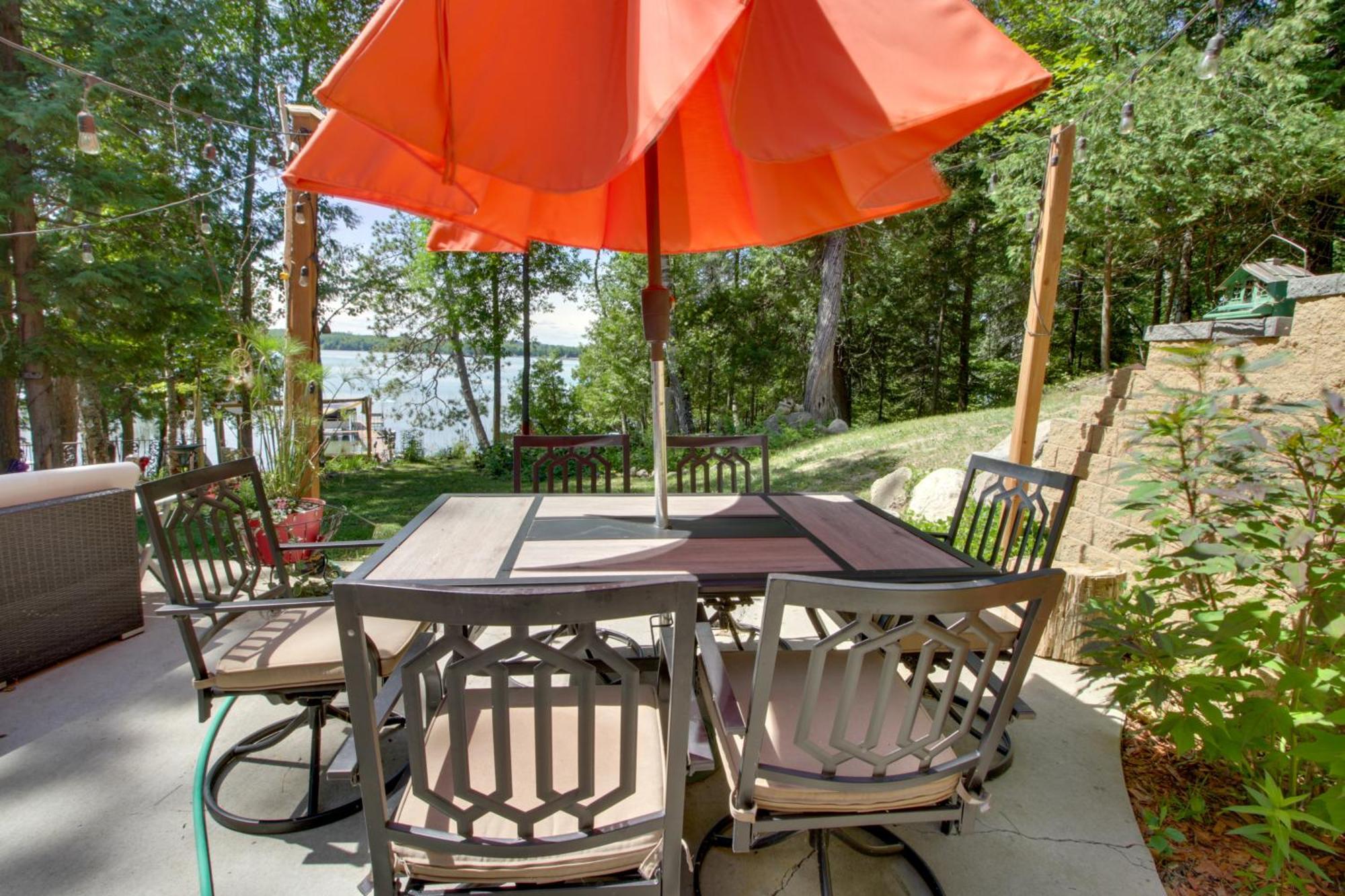 Lakefront Deer River Apt With Dock, Fire Pit And Patio Bagian luar foto